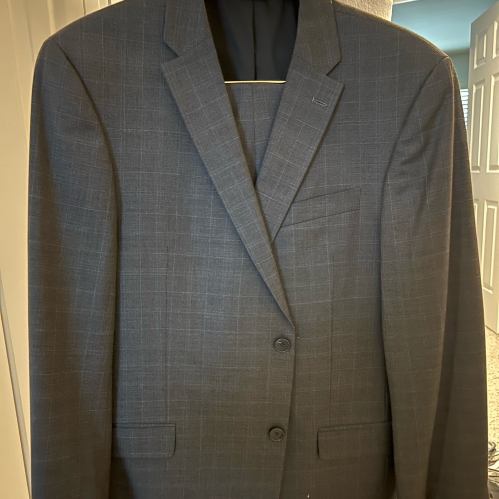 Tommy Hilfiger suit